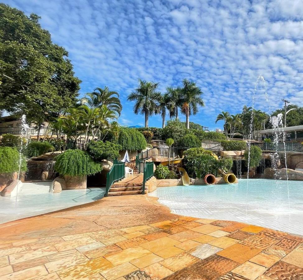 Diroma Resort Internacional Incluso 1 Acesso Ao Acqua Park Vulcao Caldas Novas Ngoại thất bức ảnh